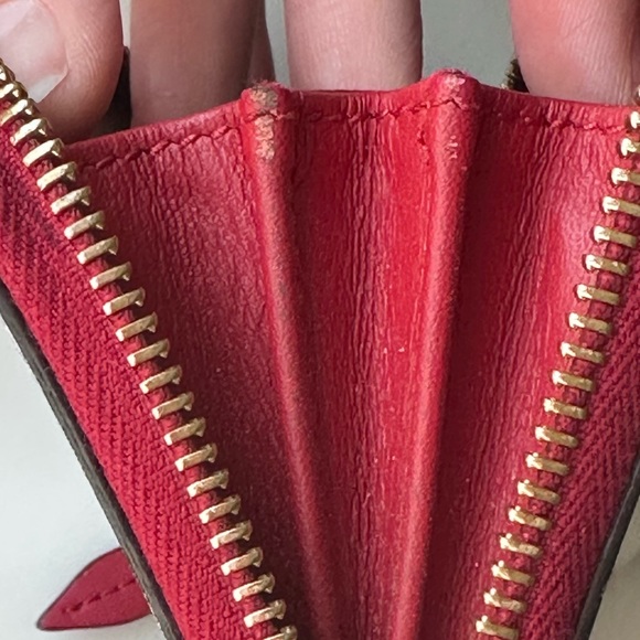 Gucci blooms small zip wallet; red 🌹 - Picture 11 of 15